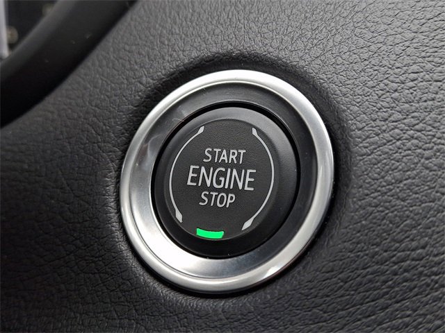 Used 2020 Cadillac XT4 Luxury w/ Cold Weather Package image 24