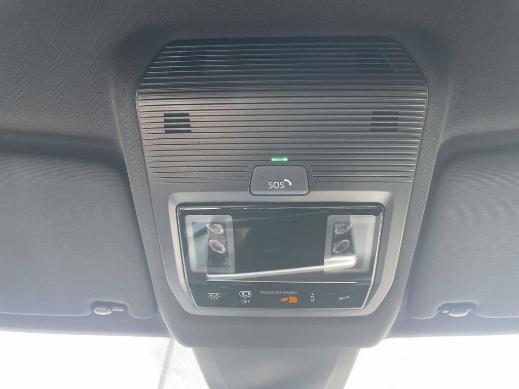 Used 2024 Volkswagen Atlas Cross Sport SE FWD image 28