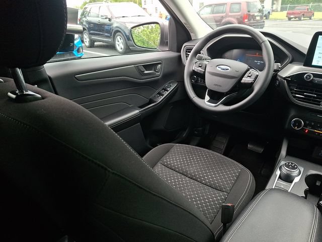 Certified 2023 Ford Escape Active AWD/4WD image 17