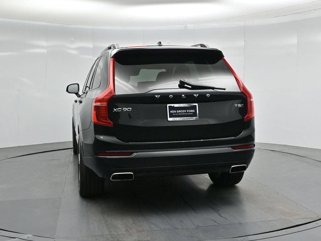 Used 2017 Volvo XC90 T5 Momentum w/ Vision Package image 18