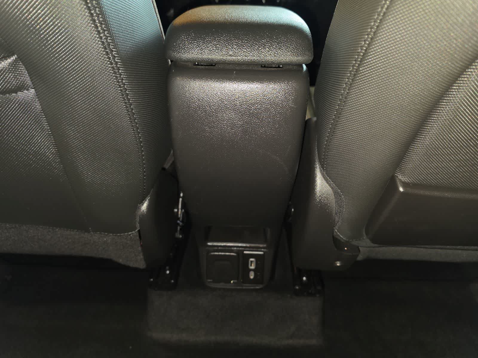 Used 2022 Chevrolet TrailBlazer RS w/ Technology Package FWD image 27