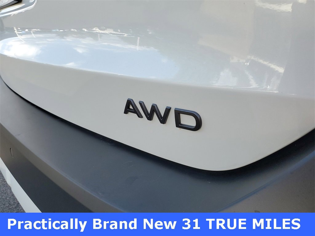 Used 2025 Nissan Kicks SV image 6