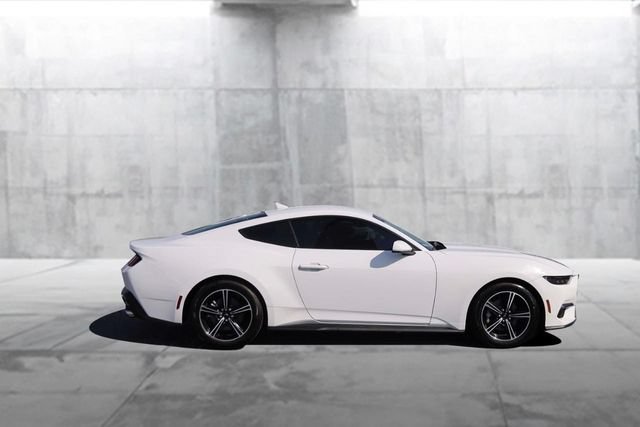 Certified 2025 Ford Mustang Coupe RWD image 5