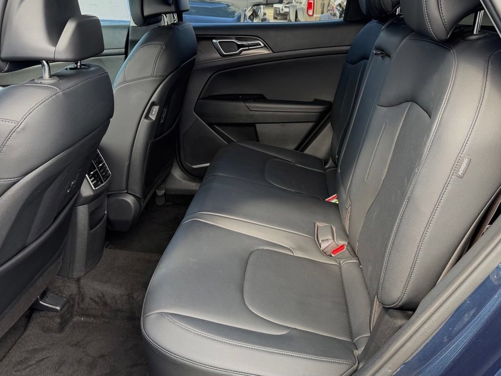 Used 2025 Kia Sportage EX AWD/4WD image 28