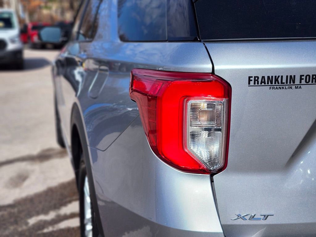 Certified 2023 Ford Explorer XLT w/ Equipment Group 202A image 9
