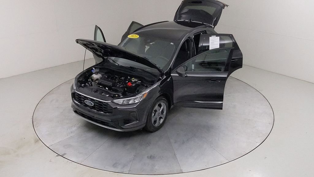 Certified 2023 Ford Escape ST-Line w/ Tech Pack #1 image 42