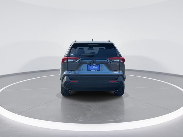 Used 2022 Toyota RAV4 XLE w/ Convenience Package FWD image 6