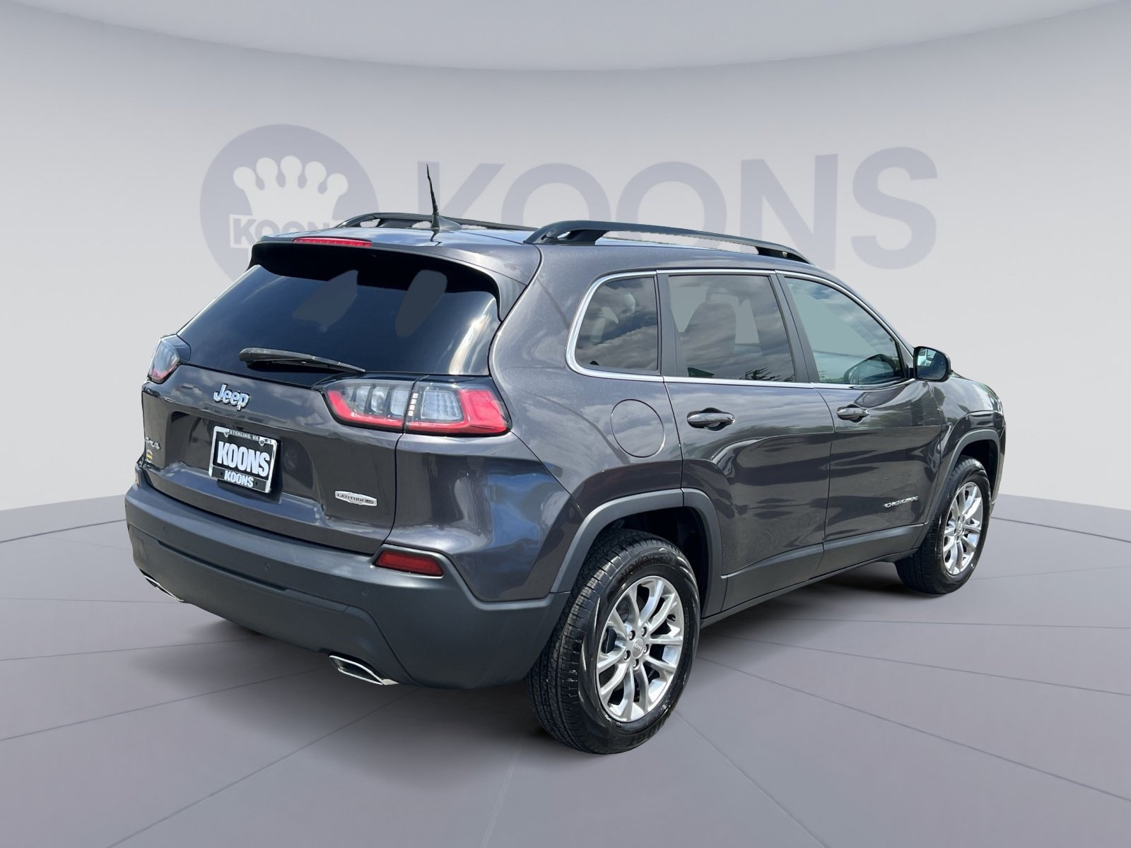 Used 2022 Jeep Cherokee Latitude Lux w/ Sun & Sound Group AWD/4WD image 11
