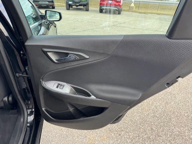 Used 2023 Chevrolet Malibu LT image 29