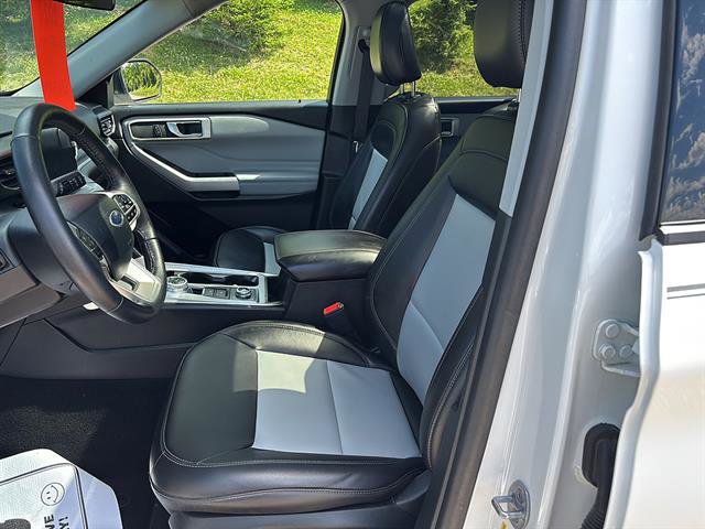 Certified 2024 Ford Explorer XLT w/ Equipment Group 202A AWD/4WD image 11