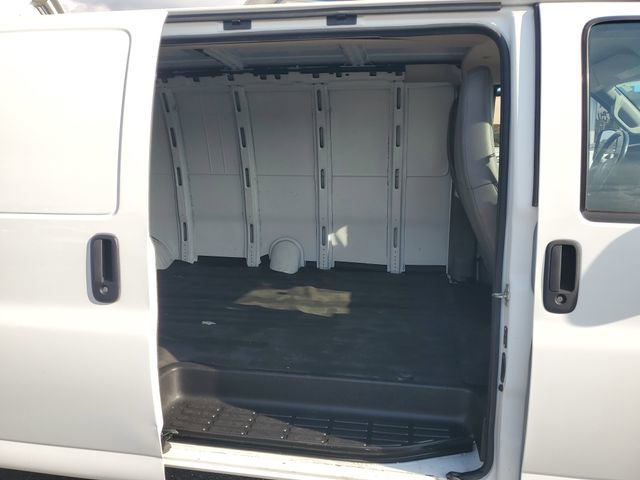 Used 2023 GMC Savana 2500 Work Van w/ Driver Convenience Package image 10