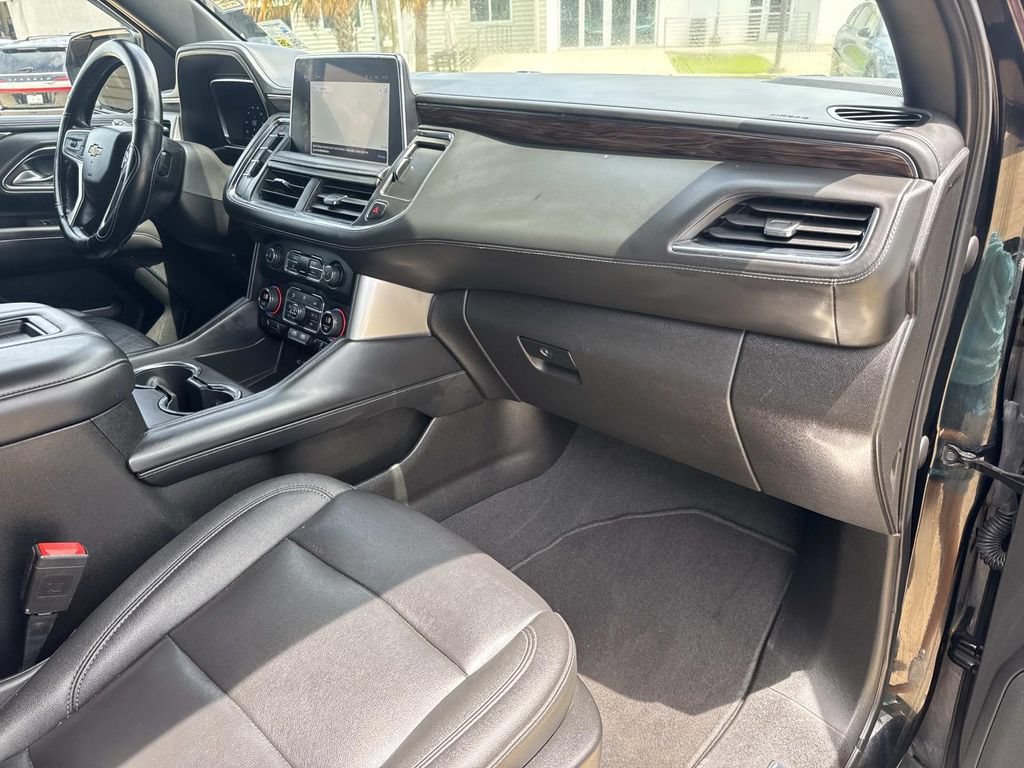 Used 2023 Chevrolet Suburban LT AWD/4WD image 14