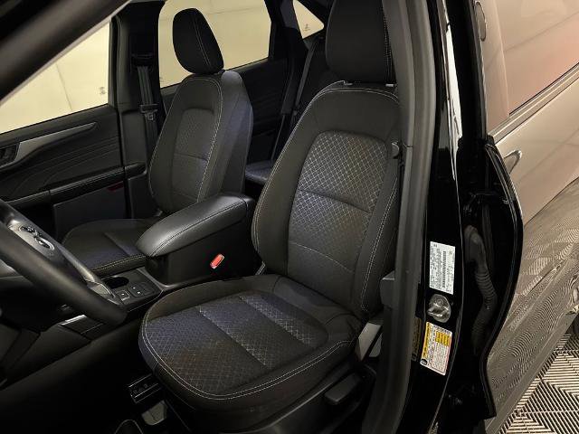 Certified 2025 Ford Escape Active image 17