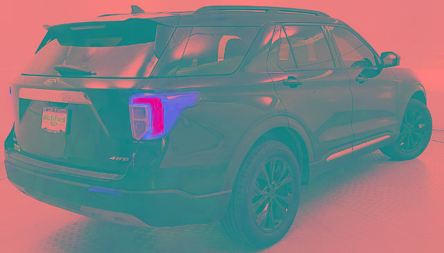 Certified 2022 Ford Explorer XLT w/ Equipment Group 202A AWD/4WD image 3