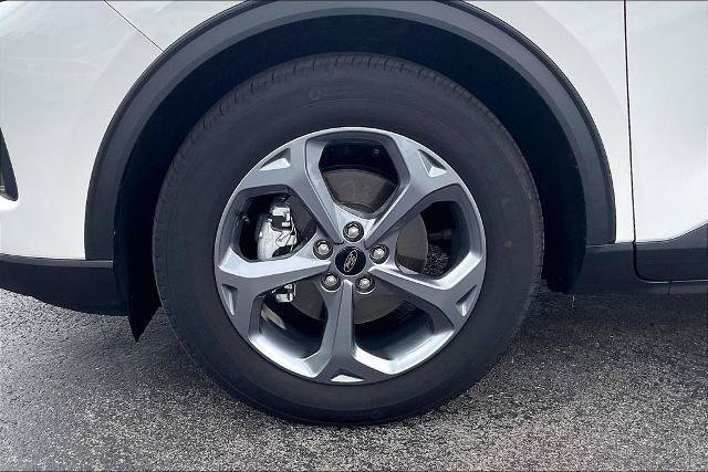 Certified 2025 Ford Escape ST-Line w/ Equipment Group 301A FWD image 9