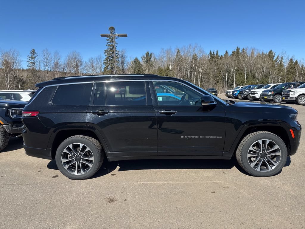 Used 2021 Jeep Grand Cherokee L Overland w/ Luxury Tech Group IV AWD/4WD image 7