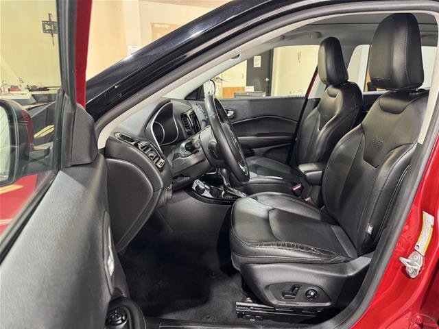 Used 2019 Jeep Compass Limited w/ Safety & Security Group AWD/4WD image 19
