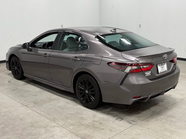 Used 2023 Toyota Camry SE image 9