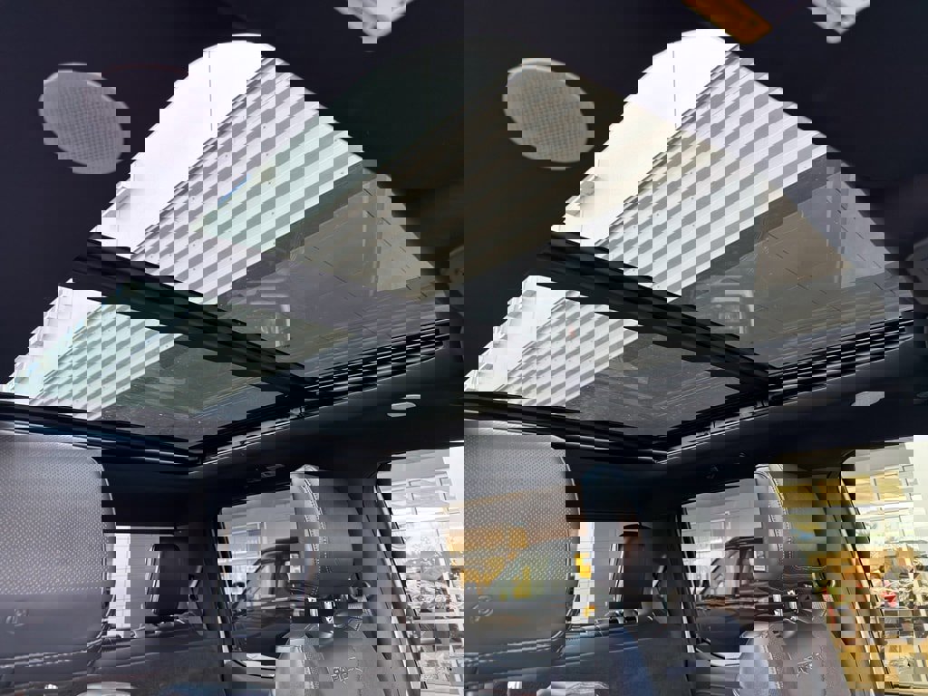 Certified 2022 Ford F150 Raptor w/ Raptor 37 Performance Package image 18