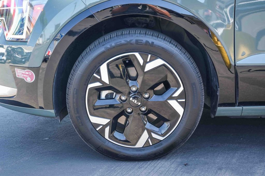 Used 2024 Kia Niro Wind FWD image 12
