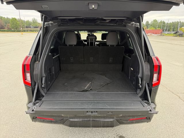 Certified 2025 Ford Expedition Max Platinum w/ Stealth Appearance Package AWD/4WD image 23