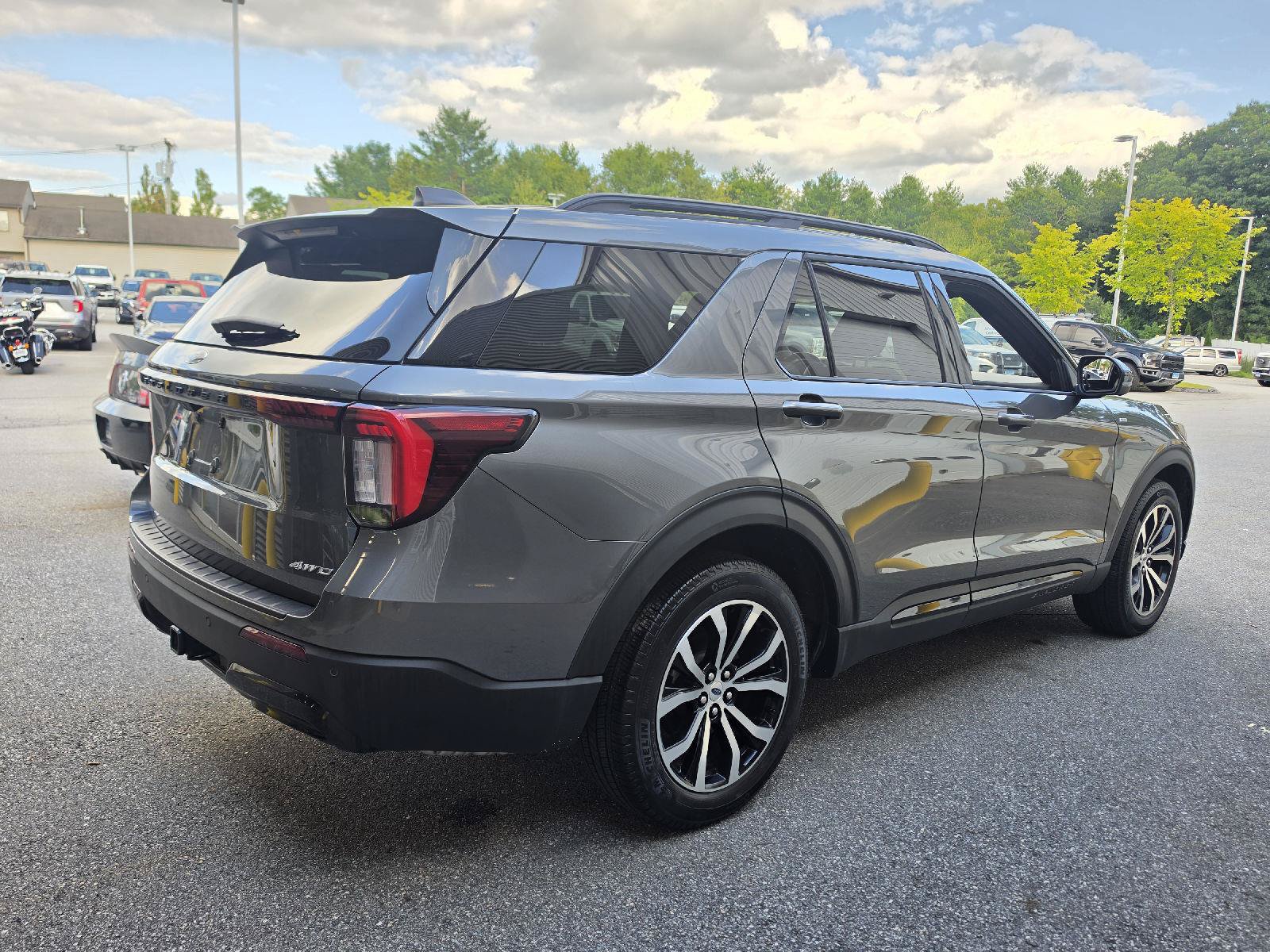 Certified 2026 Ford Explorer ST-Line AWD/4WD image 3
