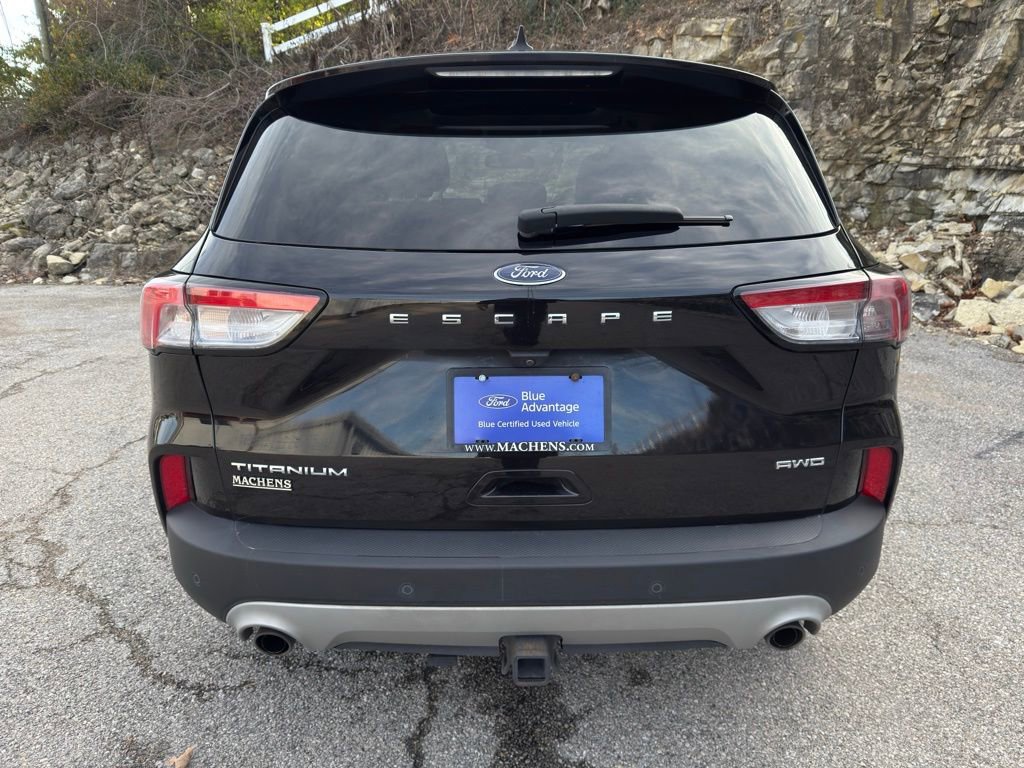 Certified 2022 Ford Escape Titanium w/ Class II Trailer Tow Package image 8