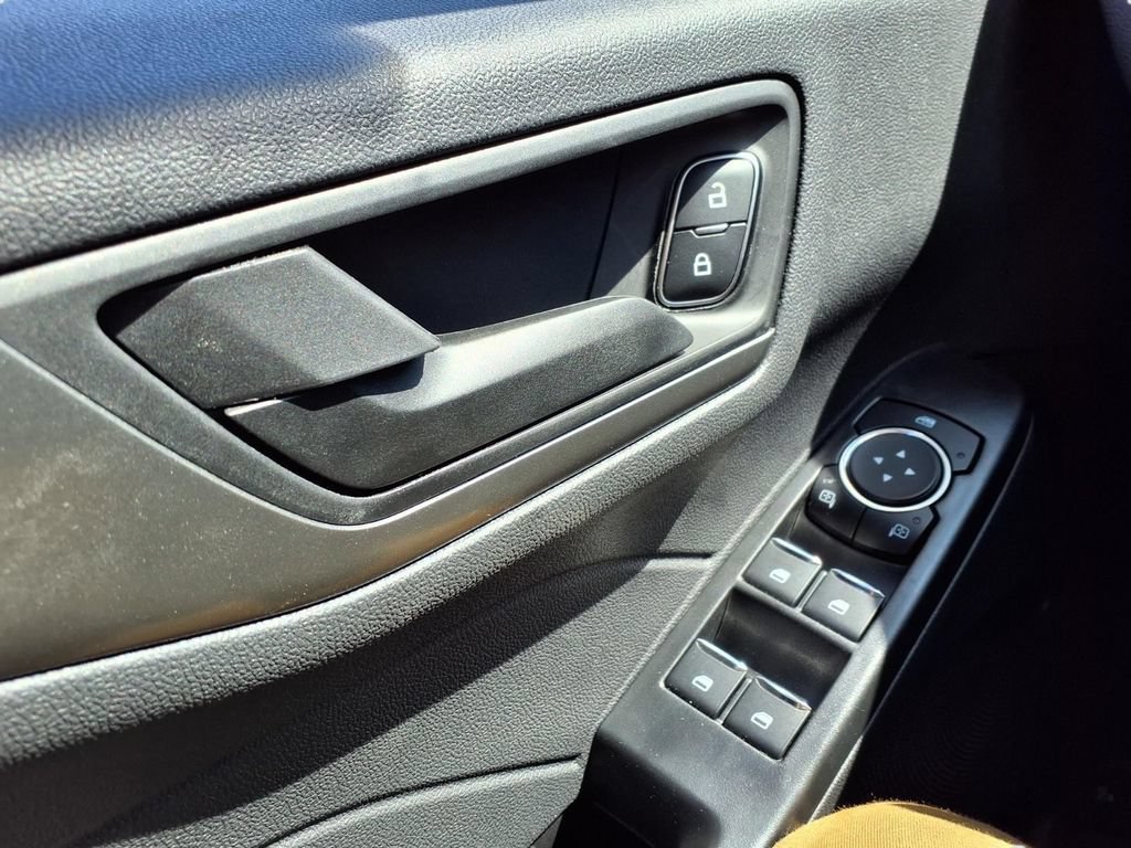 Certified 2025 Ford Escape Active w/ Cold Weather Package FWD image 23