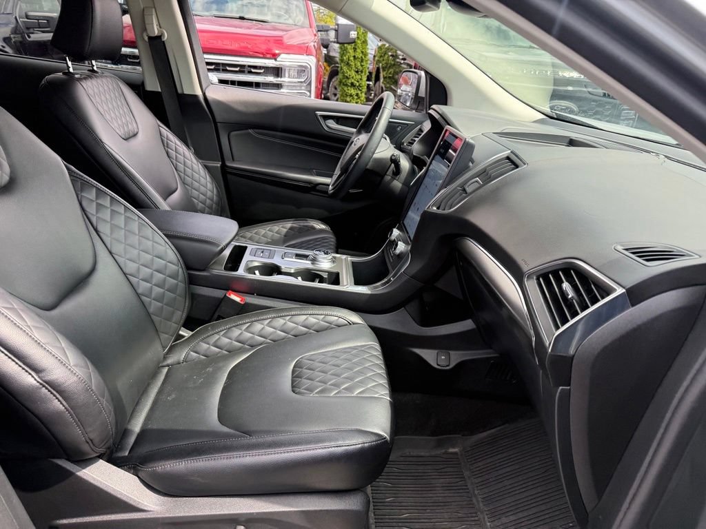 Certified 2024 Ford Edge Titanium AWD/4WD image 12