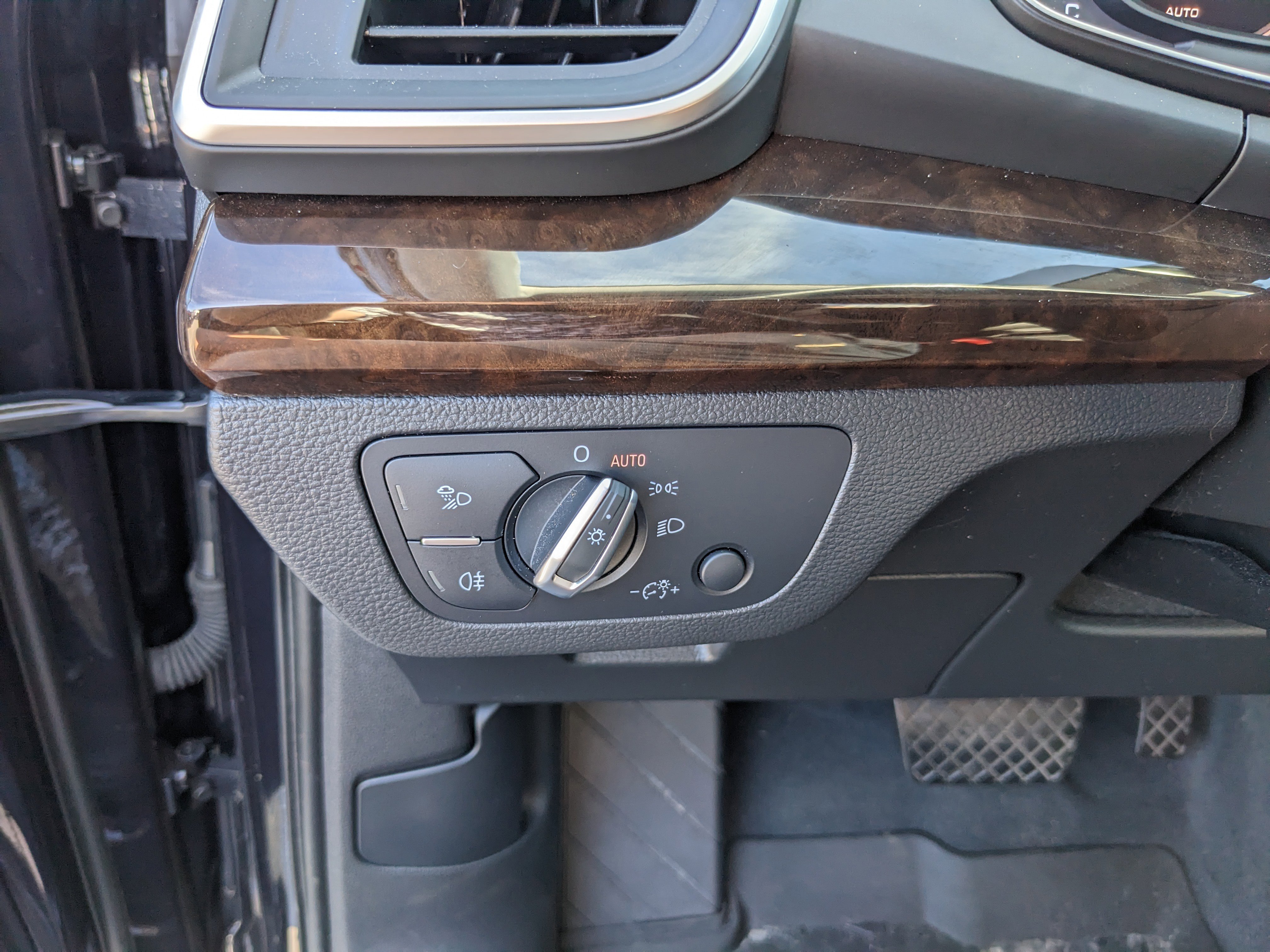 Used 2018 Audi Q5 2.0T Premium Plus w/ Premium Plus Package image 27