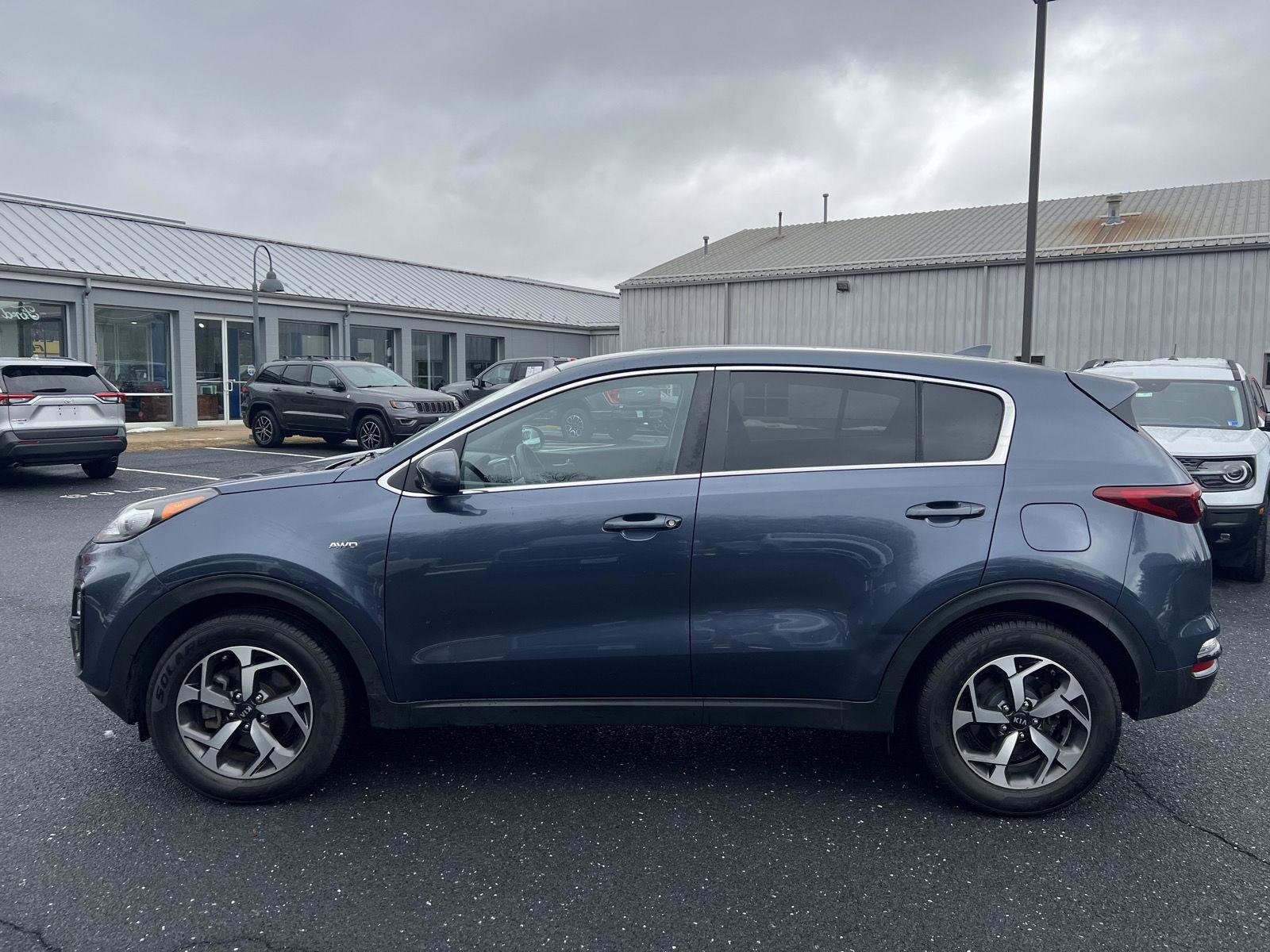 Used 2020 Kia Sportage LX image 7