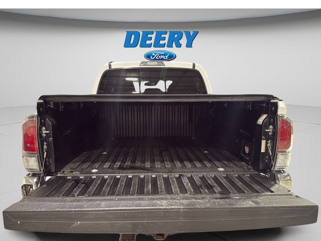 Used 2020 Toyota Tacoma TRD Off-Road AWD/4WD image 10