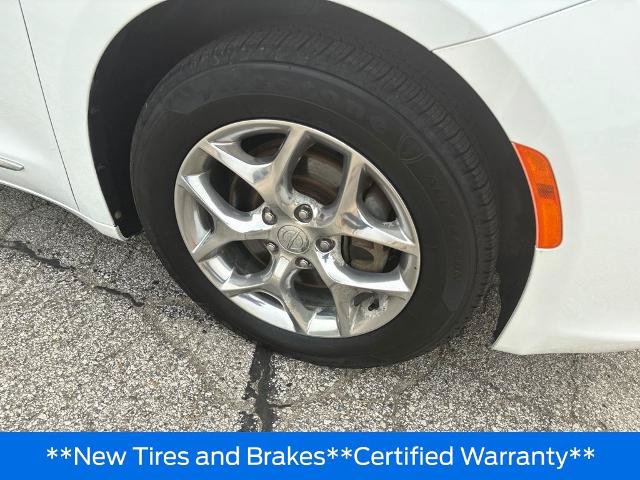 Used 2019 Chrysler Pacifica Limited FWD image 34