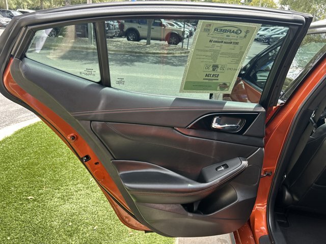 Used 2022 Nissan Maxima SR w/ Sport Mat Group FWD image 14