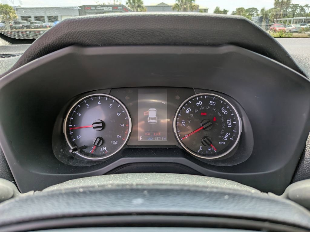 Used 2019 Toyota RAV4 LE FWD image 30