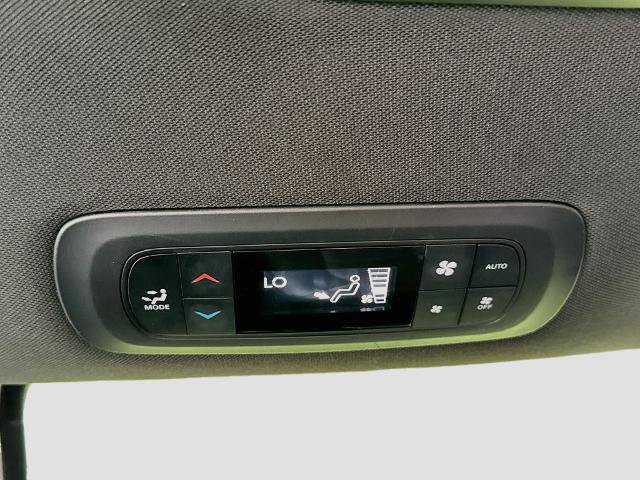 Used 2025 Chrysler Pacifica Select FWD image 20