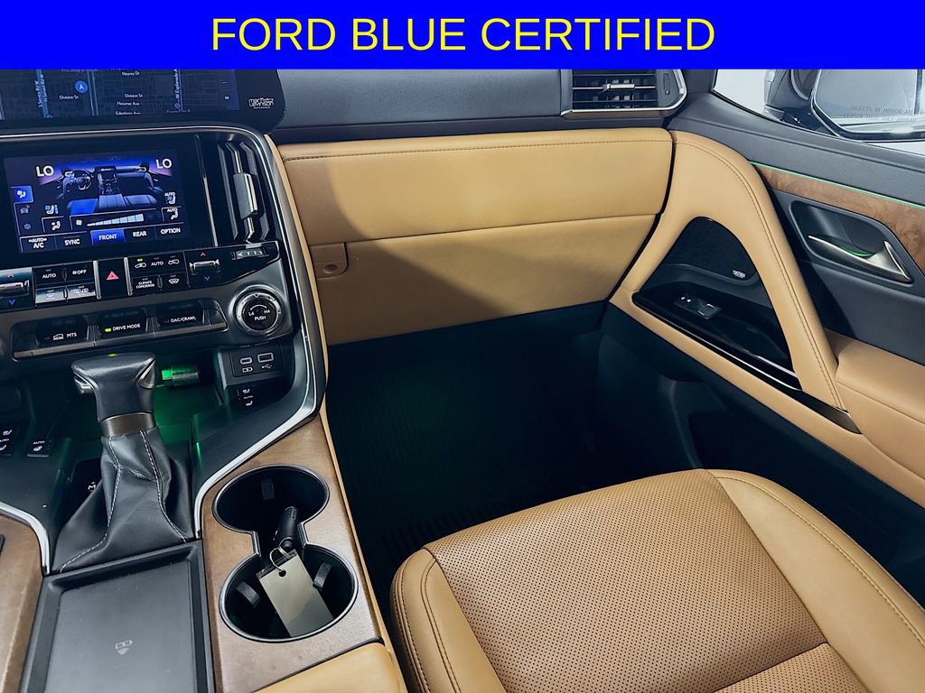 Used 2022 Lexus LX 600 4WD w/ Luxury Package image 25