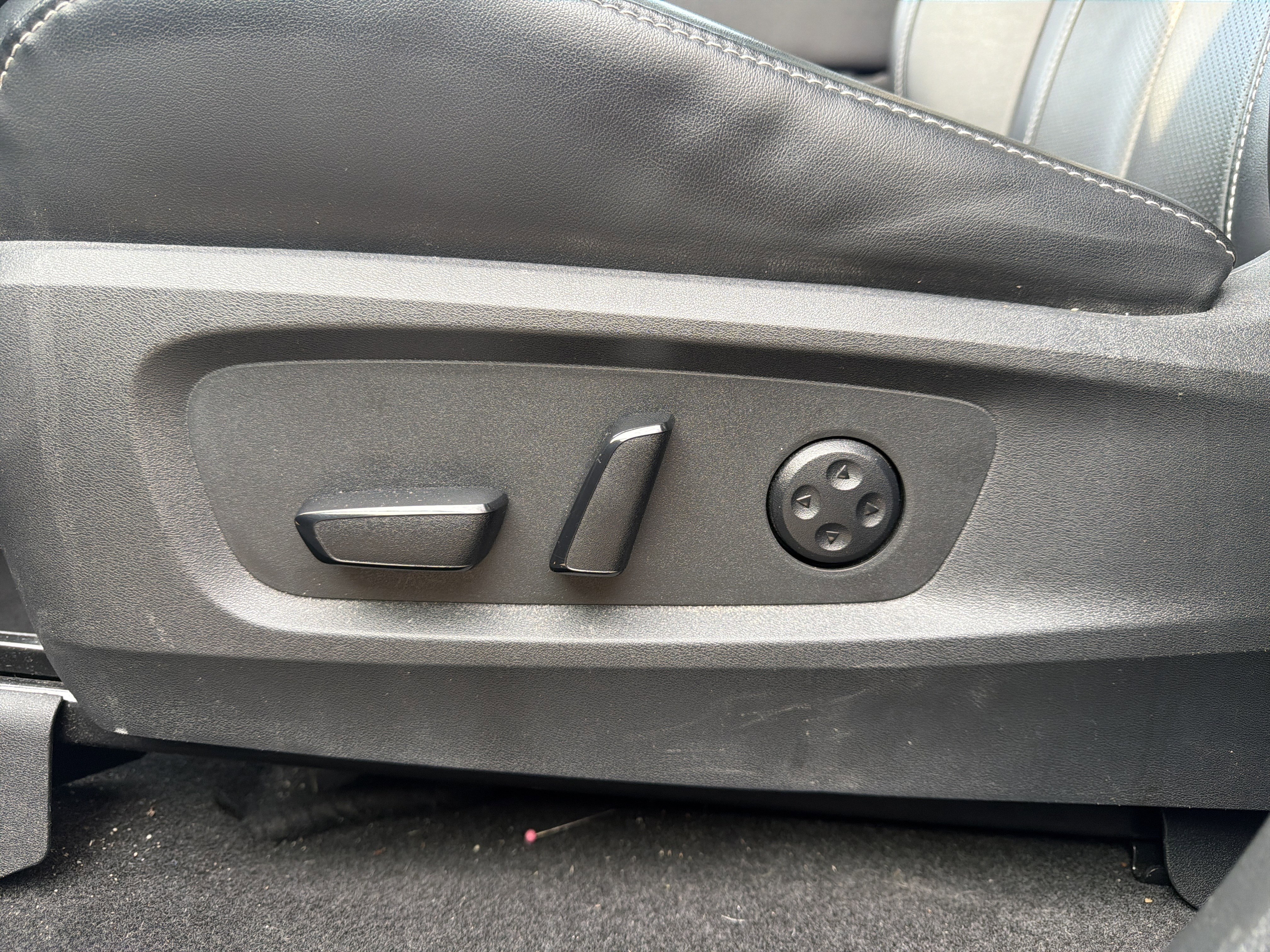 Used 2023 INFINITI QX60 Luxe w/ Cargo Package image 11