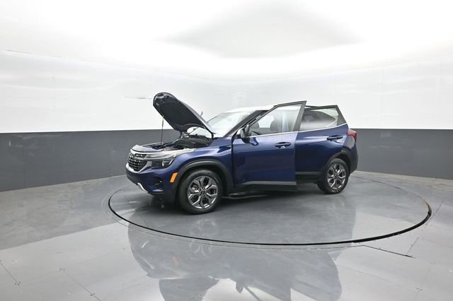 Used 2024 Kia Seltos S FWD image 44