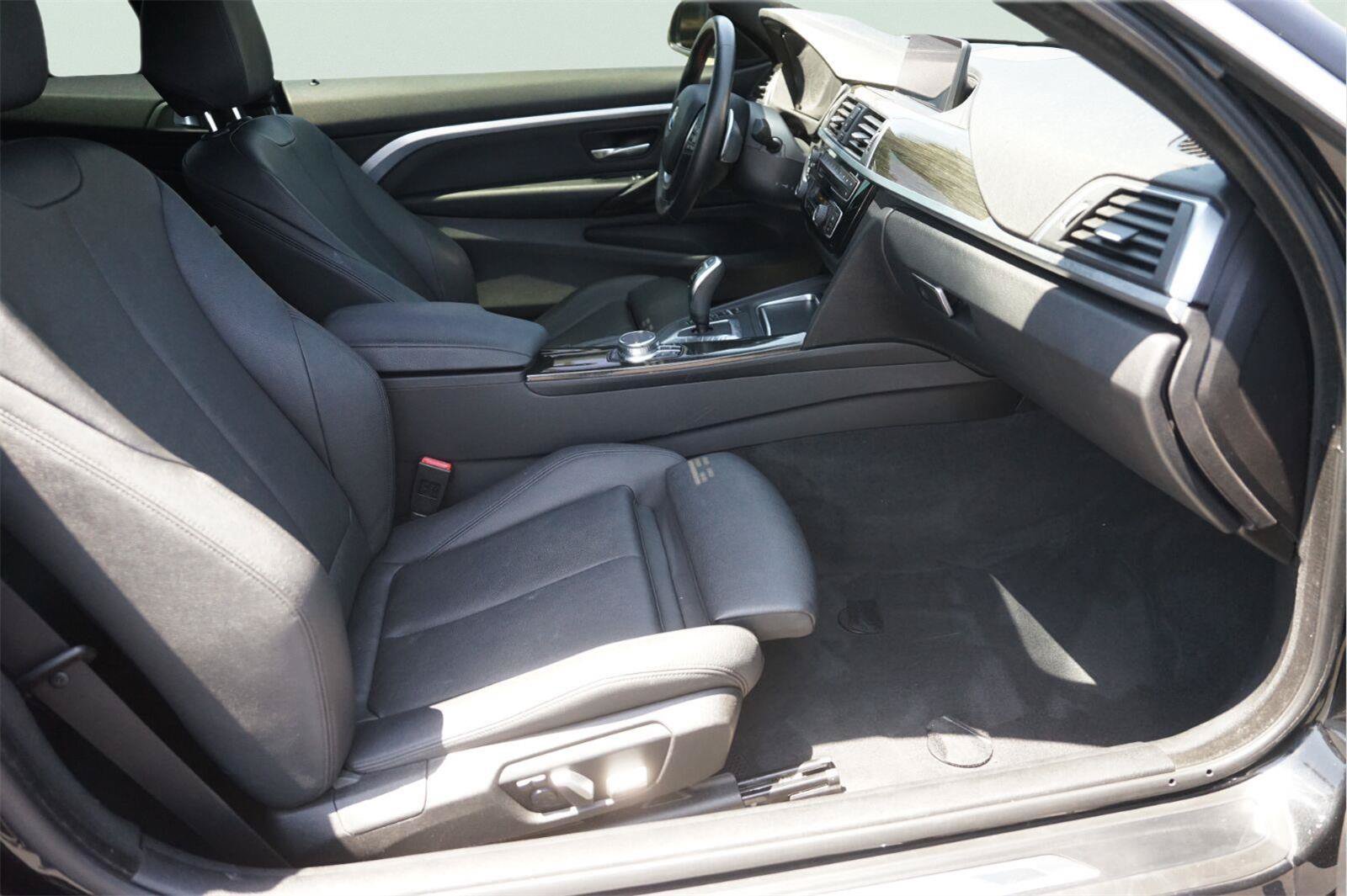 Used 2019 BMW 430i Coupe w/ Convenience Package RWD image 14