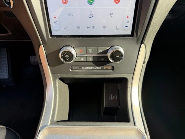 Certified 2024 Ford Edge SEL AWD/4WD image 19