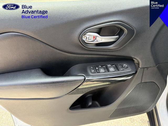 Used 2020 Jeep Cherokee Latitude Plus FWD image 15