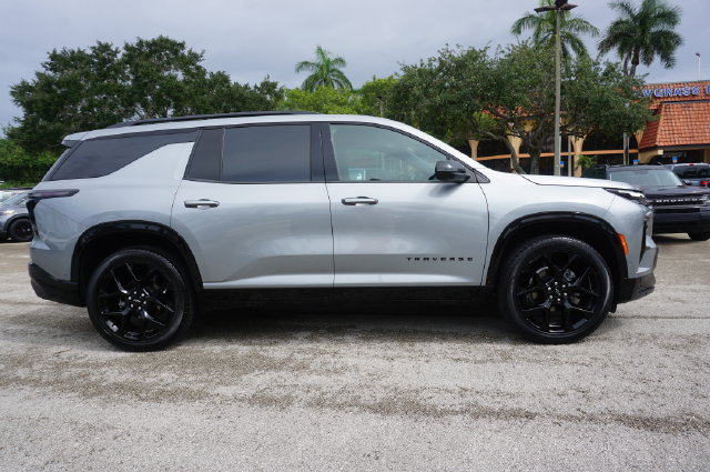 Used 2024 Chevrolet Traverse RS w/ LPO, Floor Liner Package FWD image 25