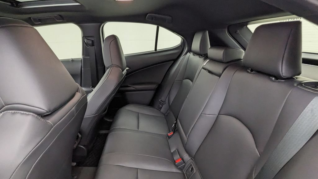 Used 2020 Lexus UX 250h w/ Premium Package AWD/4WD image 36
