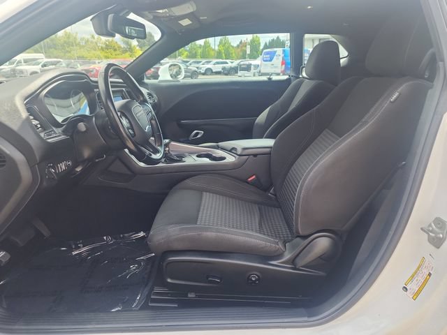 Used 2020 Dodge Challenger SXT RWD image 9
