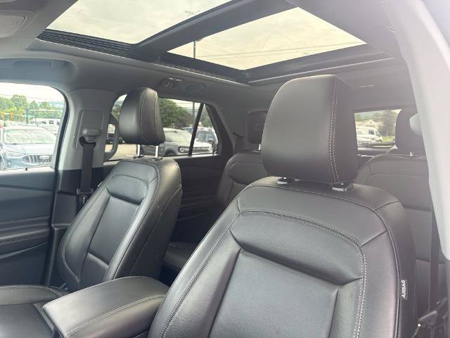 Certified 2023 Ford Explorer XLT w/ Equipment Group 202A AWD/4WD image 20