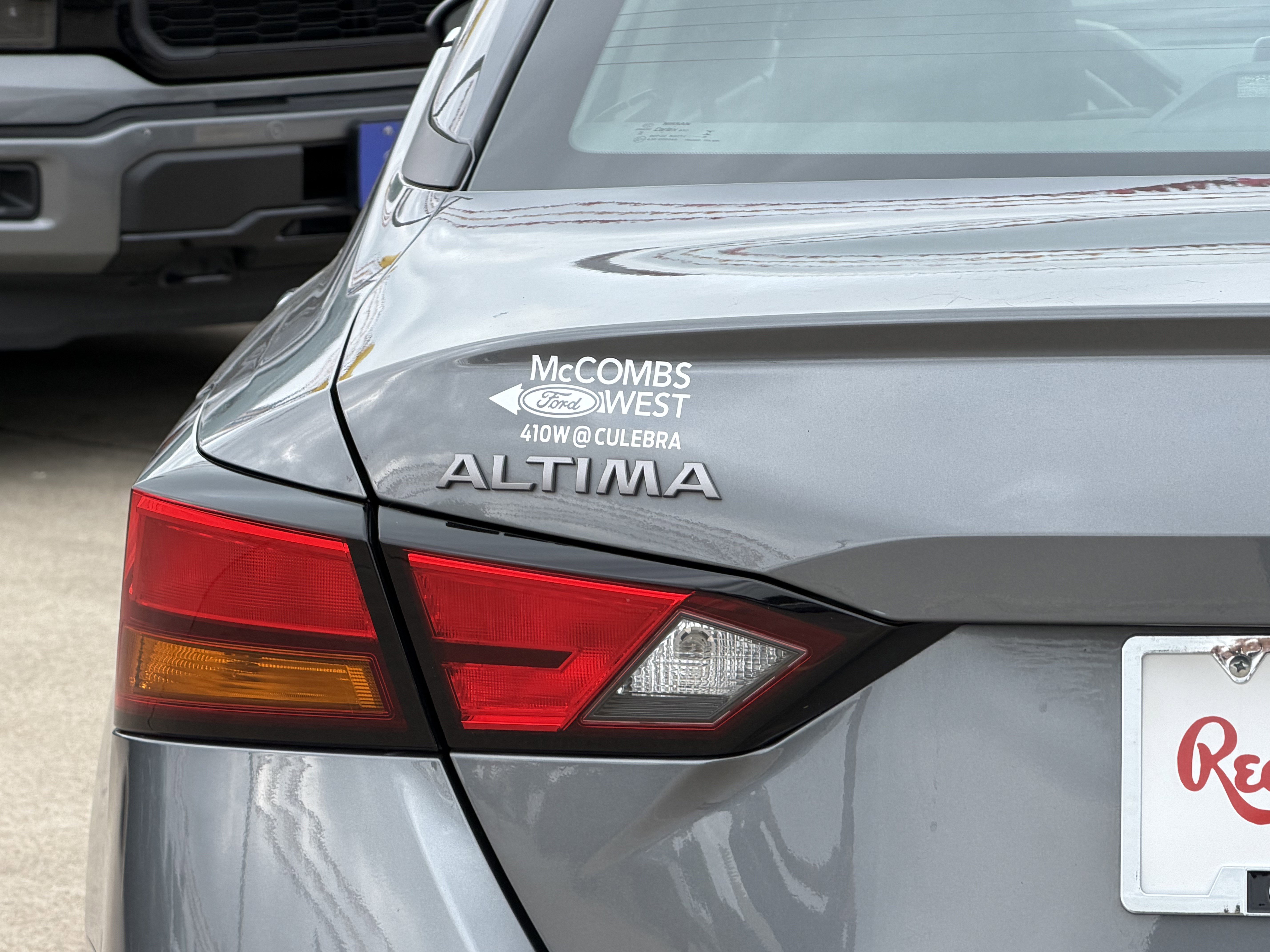 Used 2025 Nissan Altima 2.5 SV FWD image 7