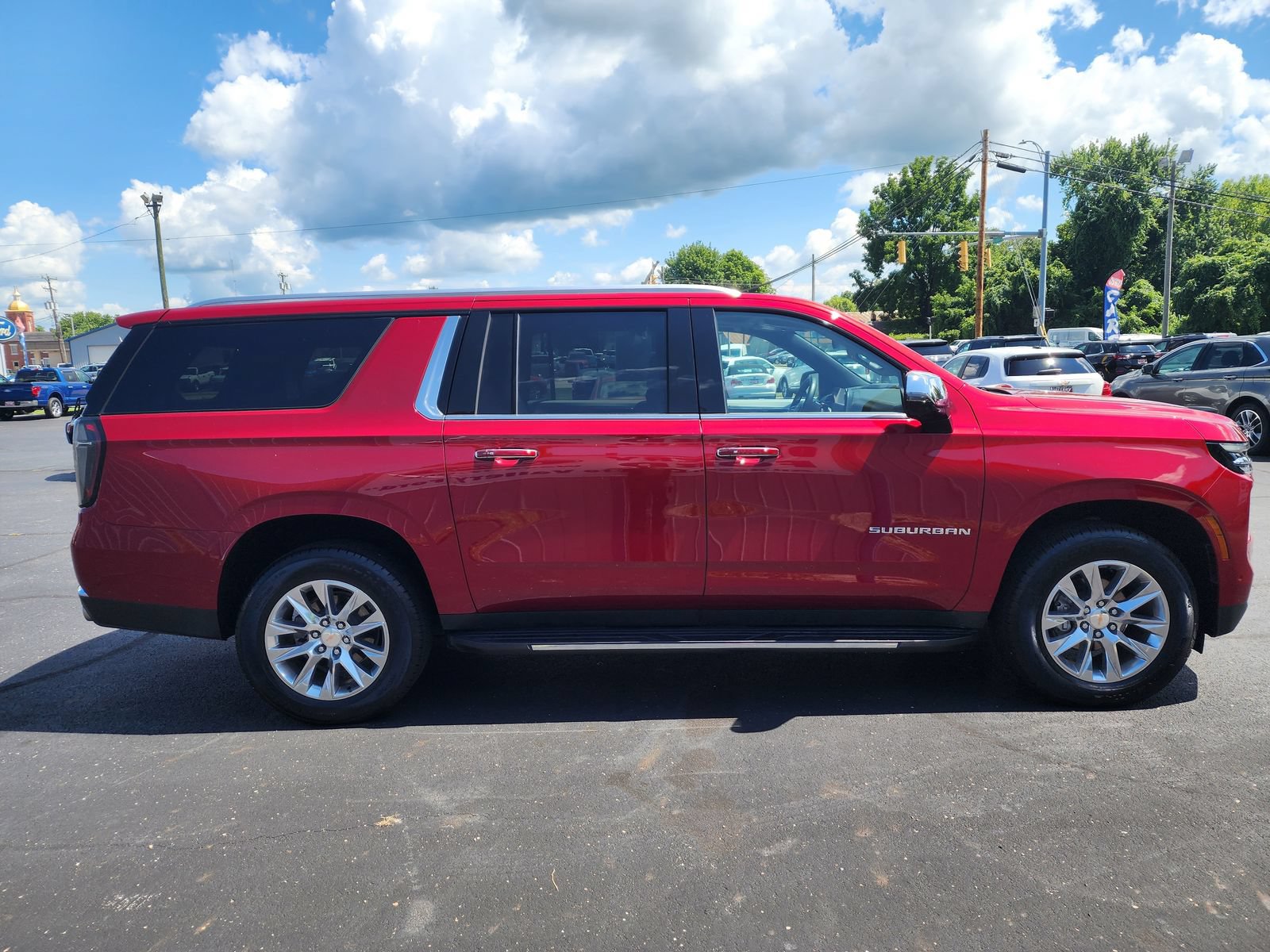 Used 2026 Chevrolet Suburban Premier w/ Sun And Tow Package AWD/4WD image 6