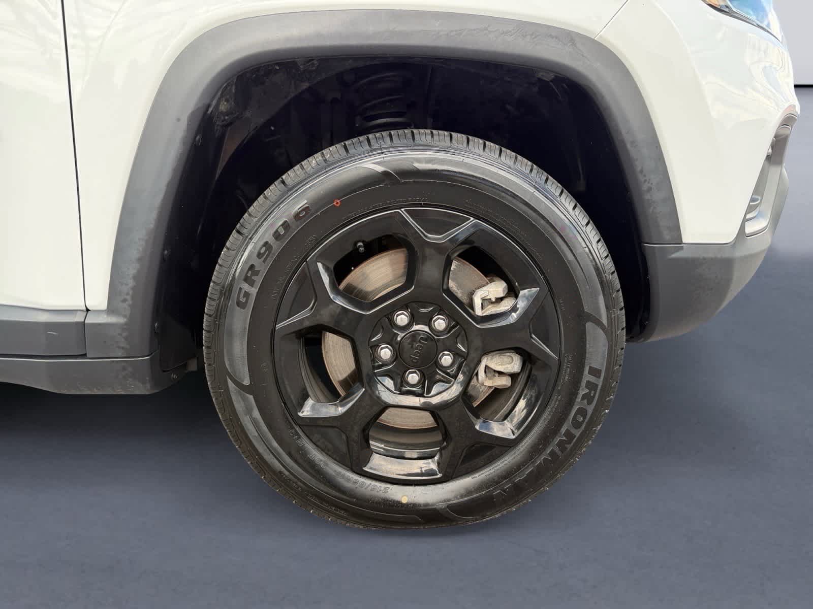 Used 2024 Jeep Compass Trailhawk AWD/4WD image 9