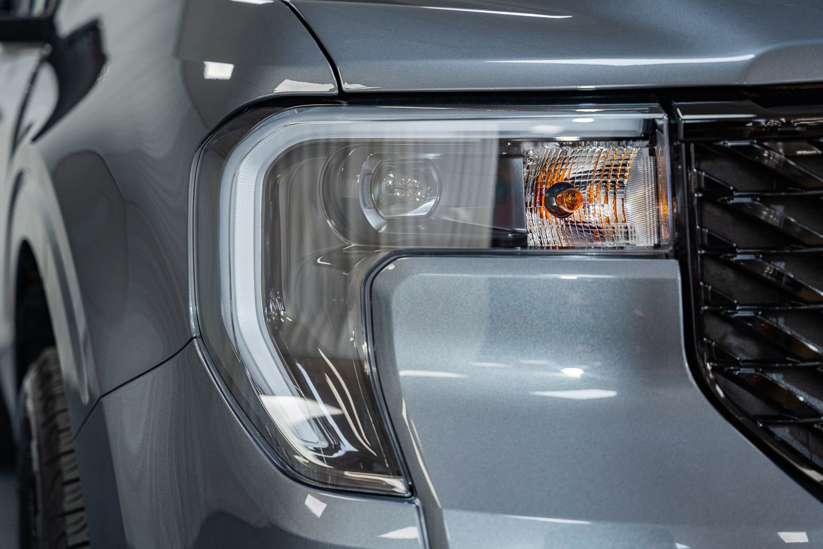 Certified 2026 Ford Maverick Lariat w/ Black Appearance Package image 15